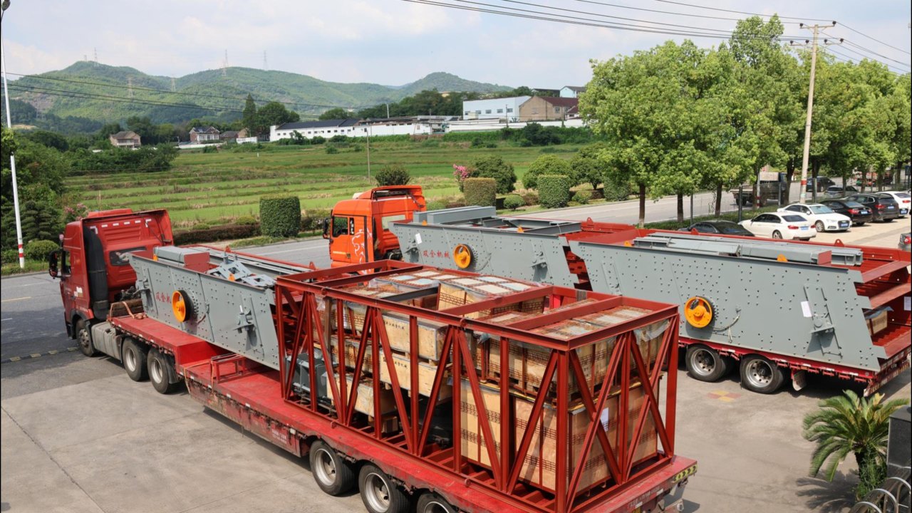 Shuangjin crushing plant ships for the Banja Luka–Prijedor highway