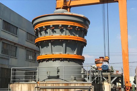 SK Series Hydraulic Gyratory Crusher — workshop photo 2