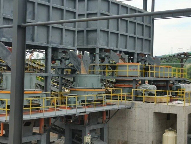 Shuangjin crushing and sand-making equipment on a production line project